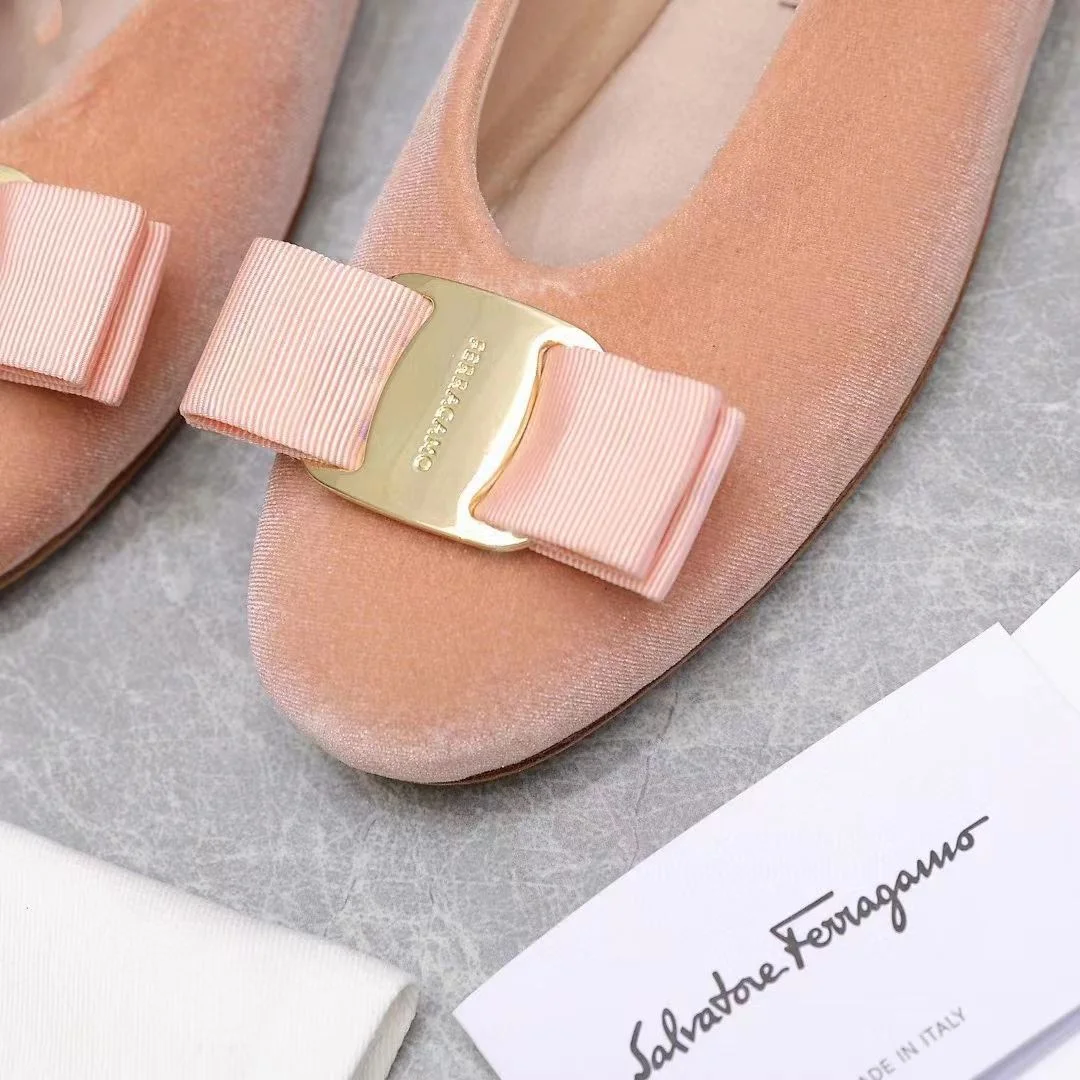Fashionable Ferragamo Shoes 6499
