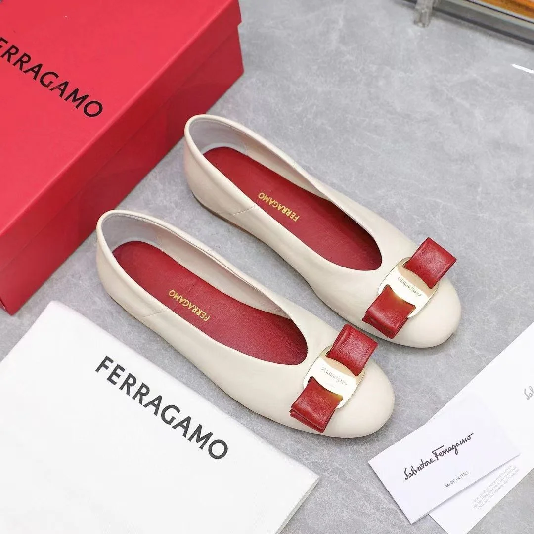 Stylish Ferragamo Shoes 6543