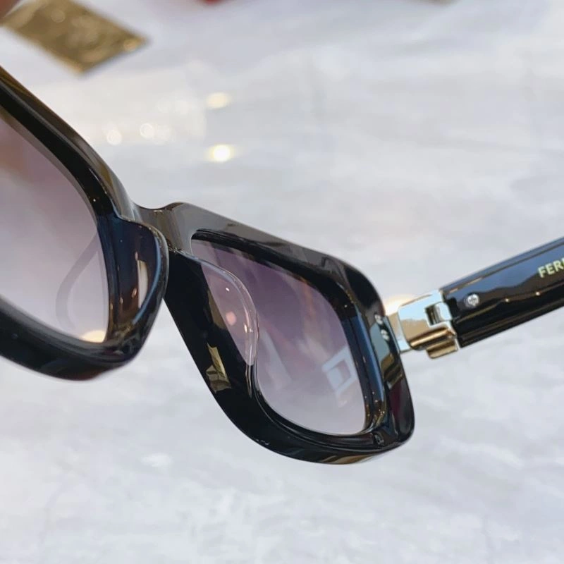 Ferragamo Sunglasses RelaxedFit 279351