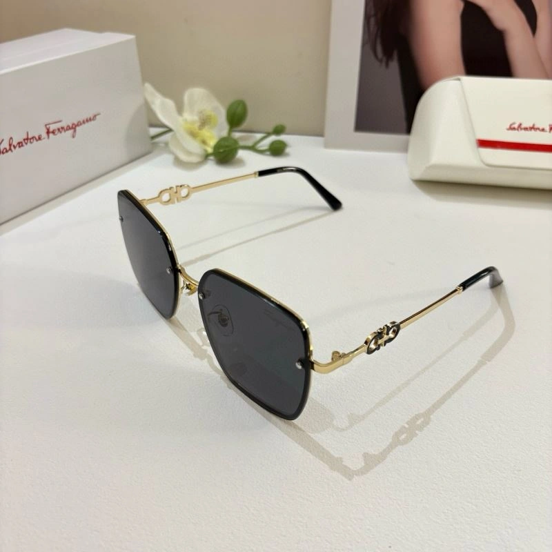 Durable Ferragamo Sunglasses 279330