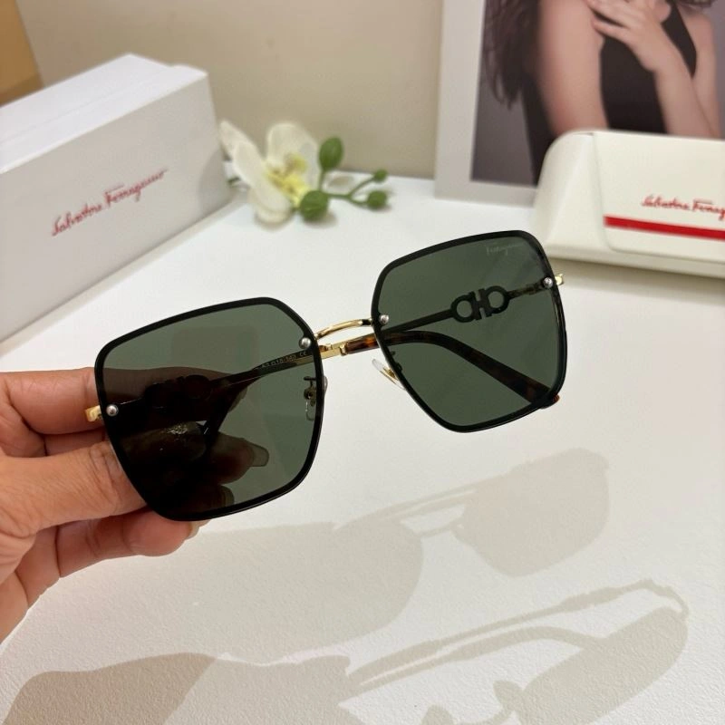 Ferragamo Sunglasses Comfortable 279329