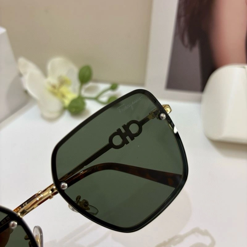 Ferragamo Sunglasses Comfortable 279329