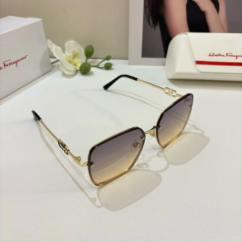 TravelReady Ferragamo Sunglasses 279332