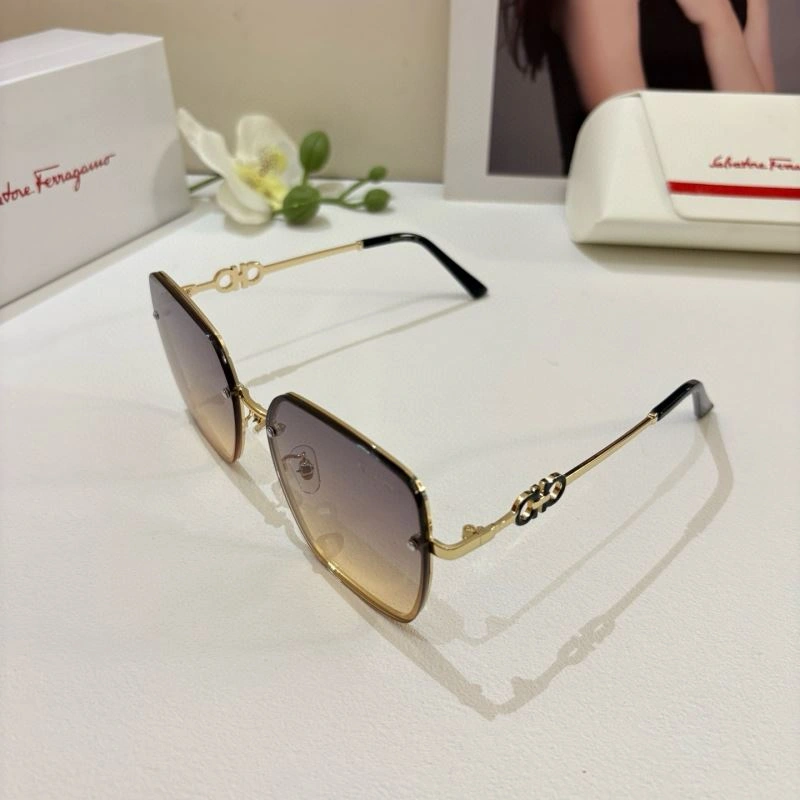 TravelReady Ferragamo Sunglasses 279332