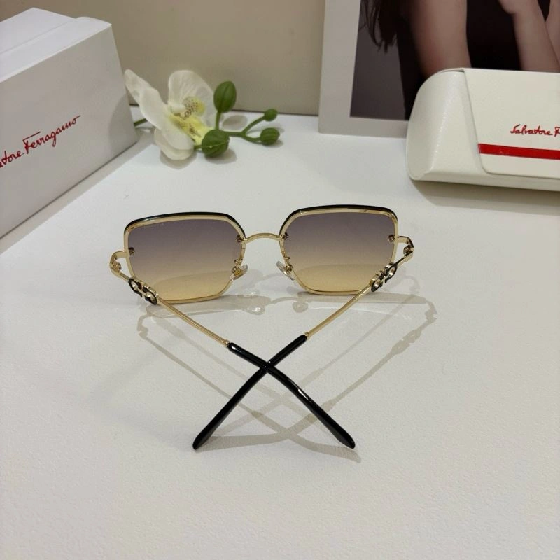 TravelReady Ferragamo Sunglasses 279332