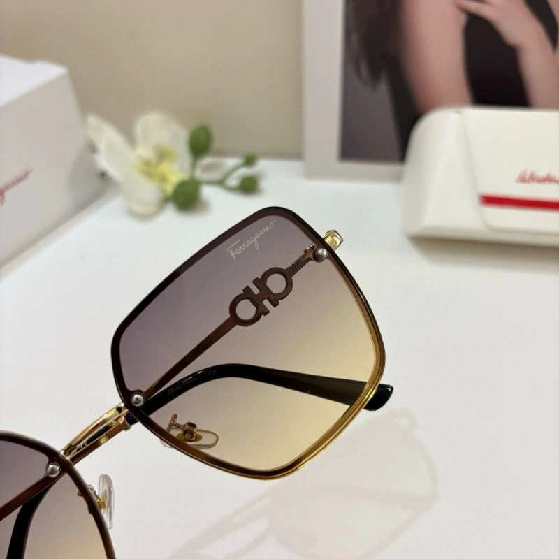 TravelReady Ferragamo Sunglasses 279332