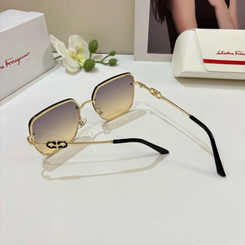 TravelReady Ferragamo Sunglasses 279332