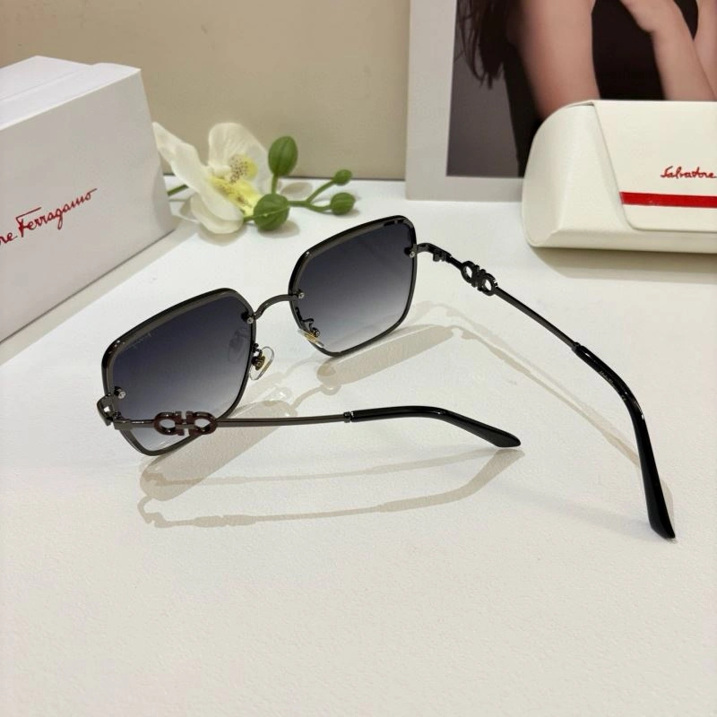 Ferragamo Sunglasses BestValue 279328