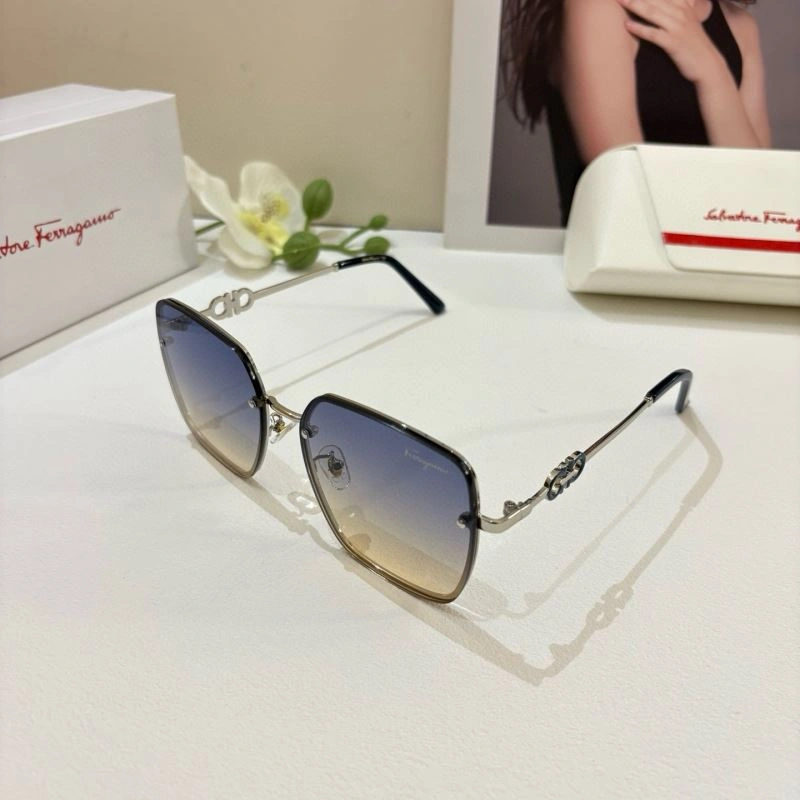 Comfortable Ferragamo Sunglasses 279327