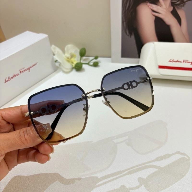 Comfortable Ferragamo Sunglasses 279327