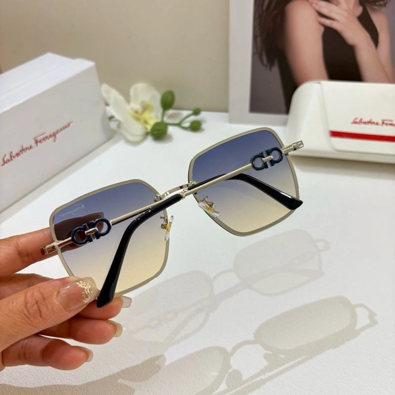Comfortable Ferragamo Sunglasses 279327