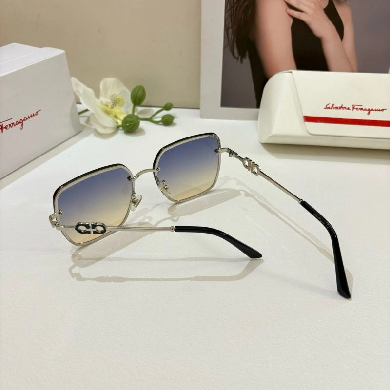 Comfortable Ferragamo Sunglasses 279327