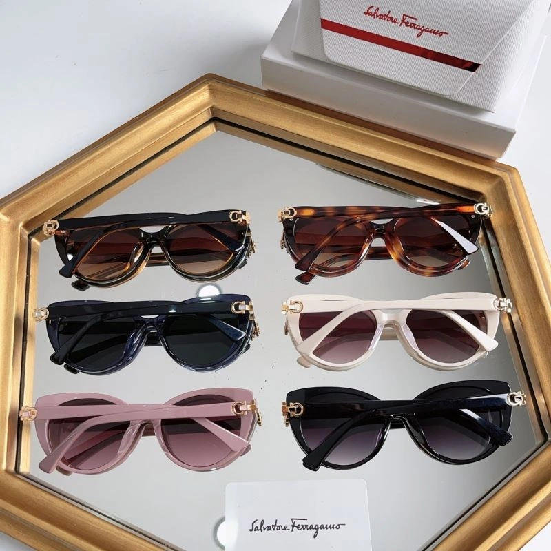 ComfortFit Ferragamo Sunglasses 279335