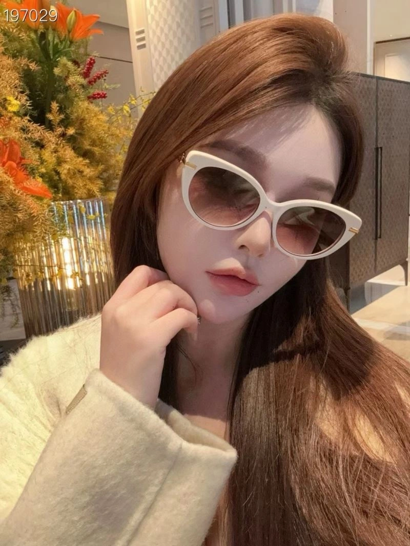 FlexibleFit Ferragamo Sunglasses 279349