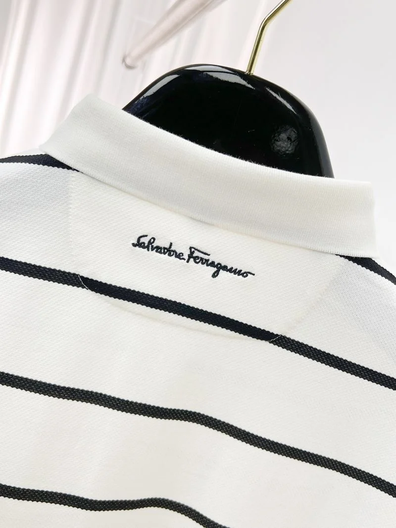 Effortless Ferragamo T-Shirts 162858