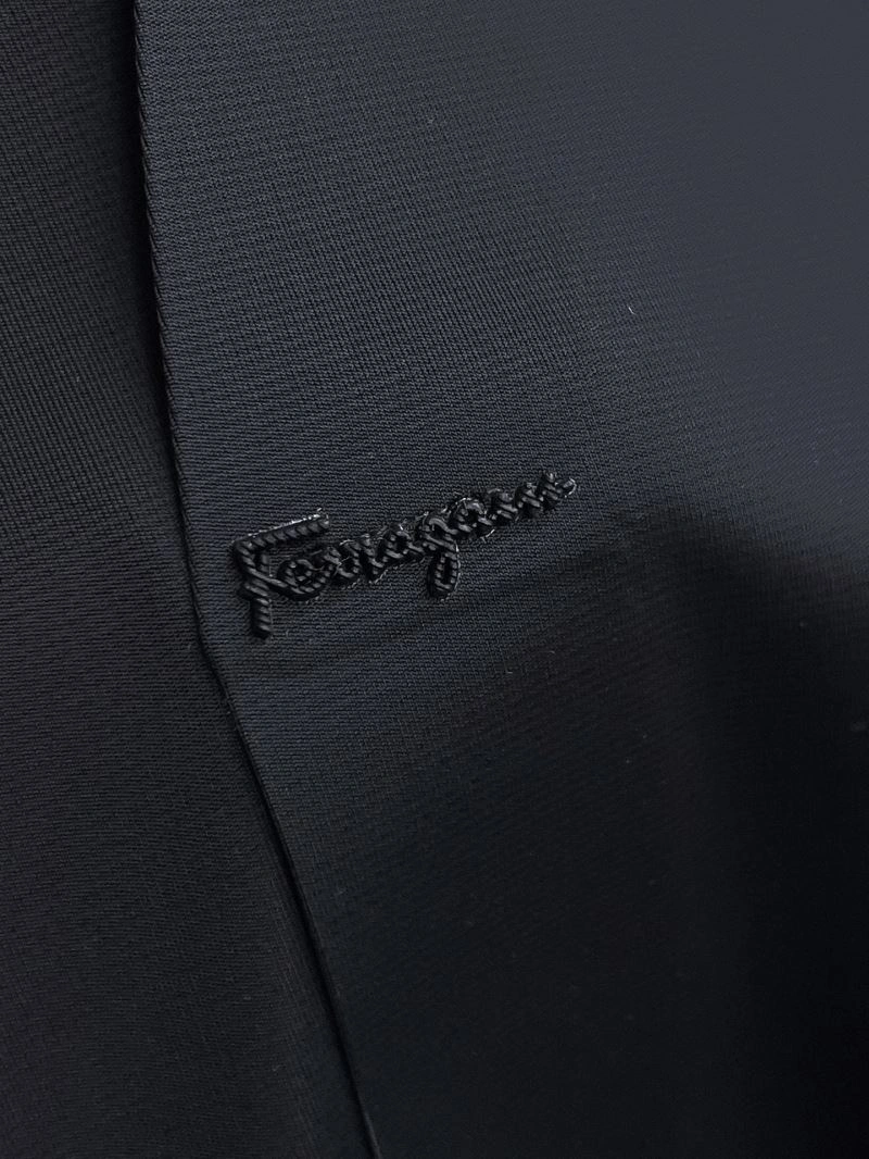 Trendy Ferragamo T-Shirts 159452