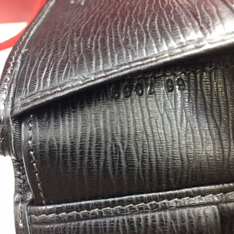 Thermal Ferragamo Wallets Purse 38599