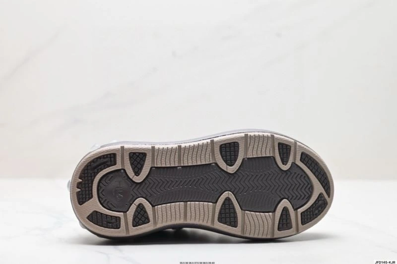 Sleek Fila Shoes 2495