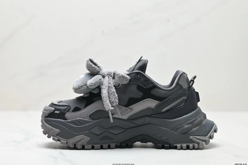 Fashionable Fila Shoes 2483