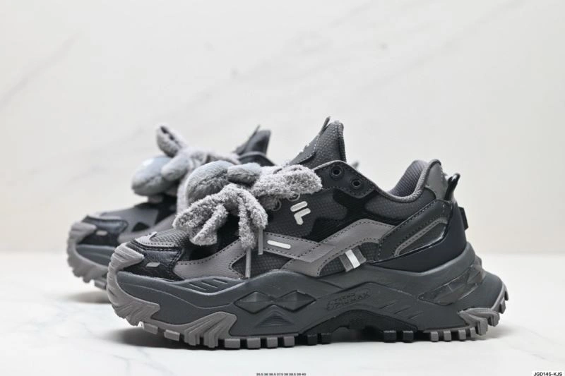 Fashionable Fila Shoes 2483