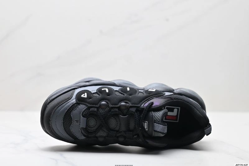 Minimalist Fila Shoes 2472