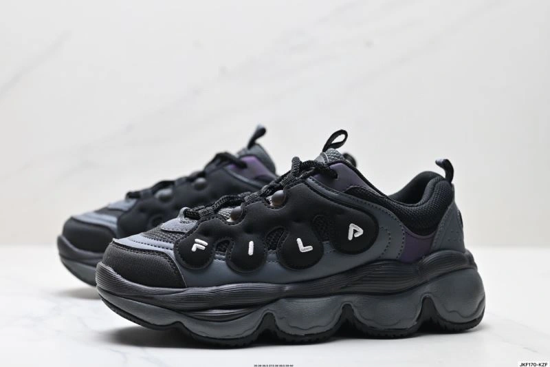 Minimalist Fila Shoes 2472