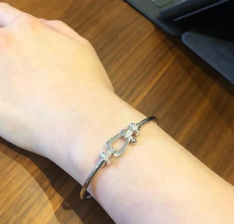 Lightweight Fred Bracelets 213968