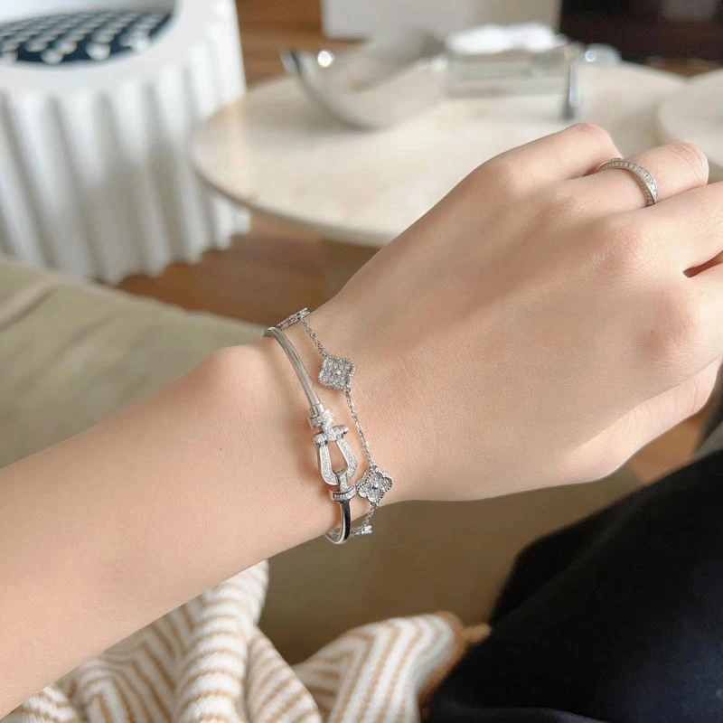 Lightweight Fred Bracelets 213046