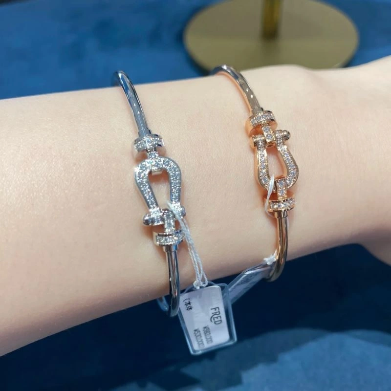 Lightweight Fred Bracelets 213046