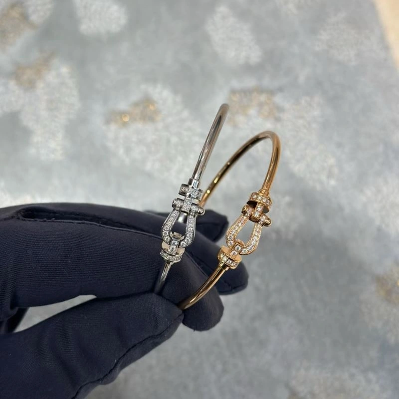 Lightweight Fred Bracelets 213046