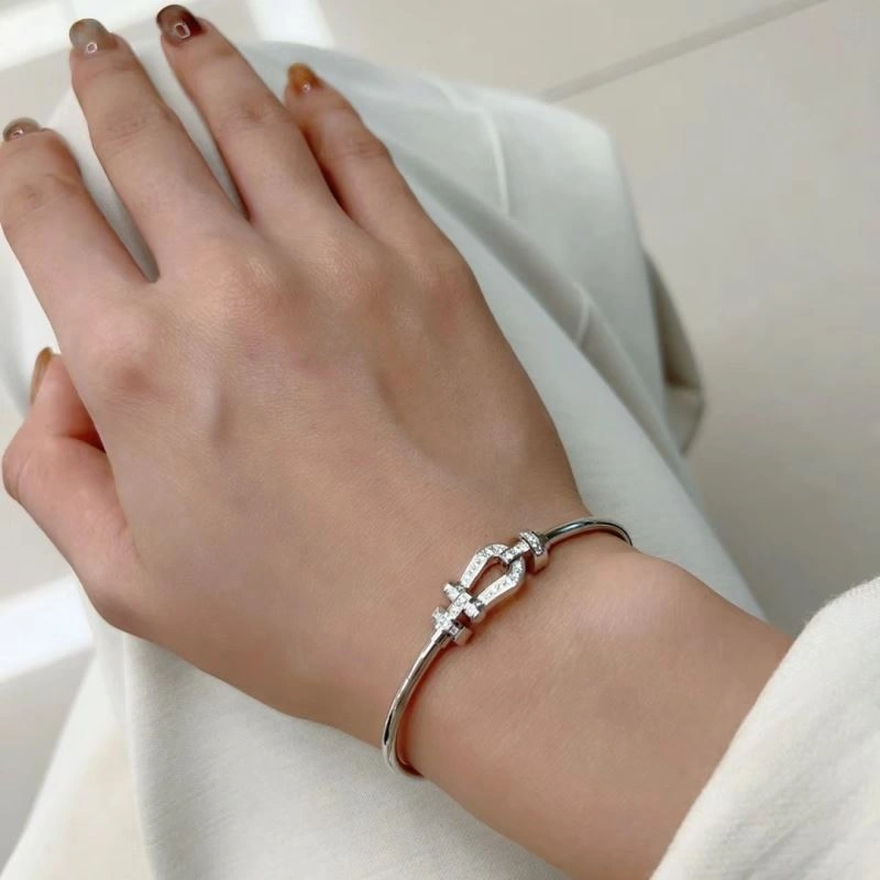 Lightweight Fred Bracelets 213046