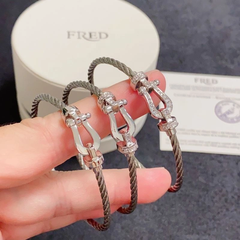 Attractive Fred Bracelets 213029