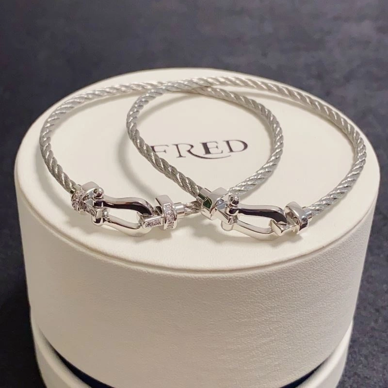 Attractive Fred Bracelets 213029