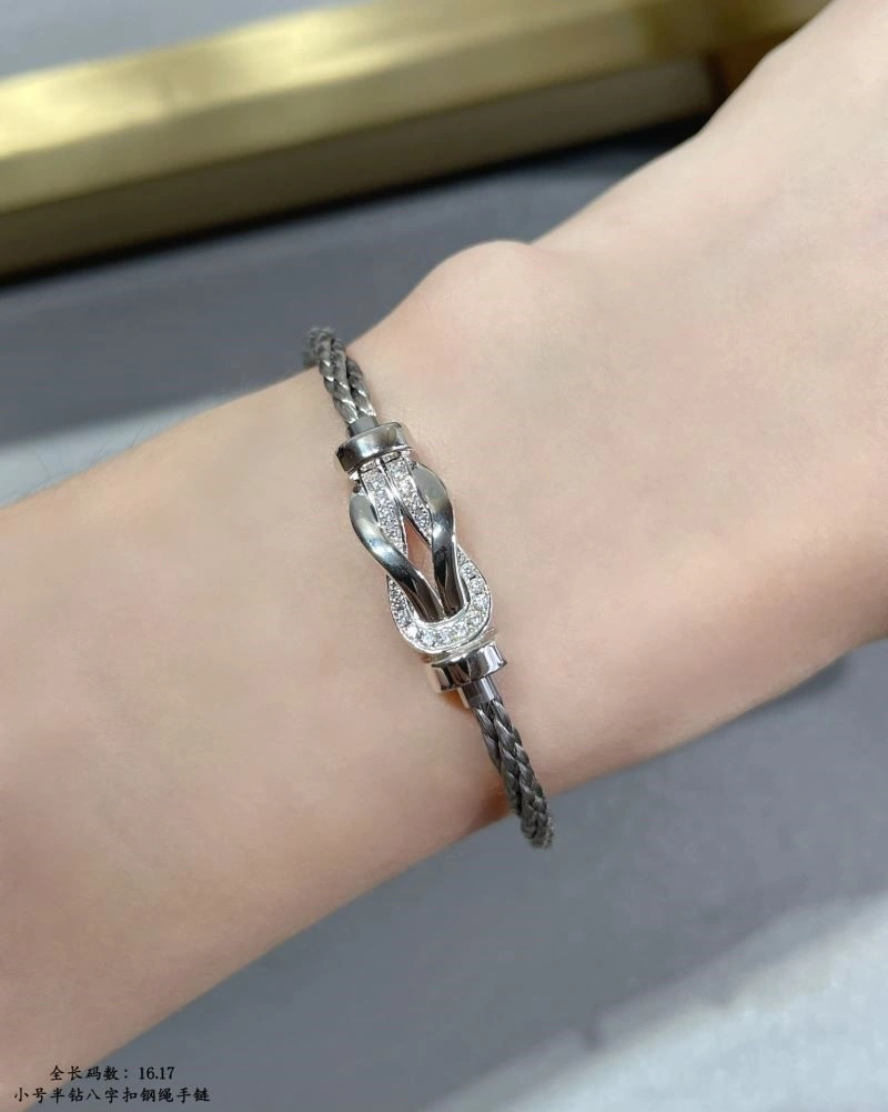 Snug Fred Bracelets 210810