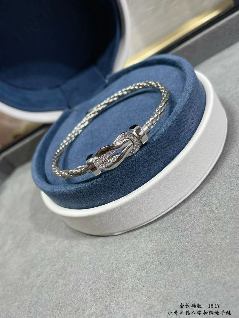 Snug Fred Bracelets 210810