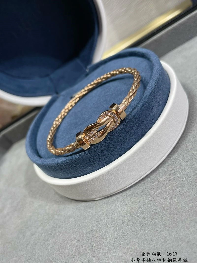 Snug Fred Bracelets 210810