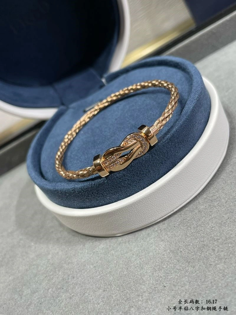 Snug Fred Bracelets 210810