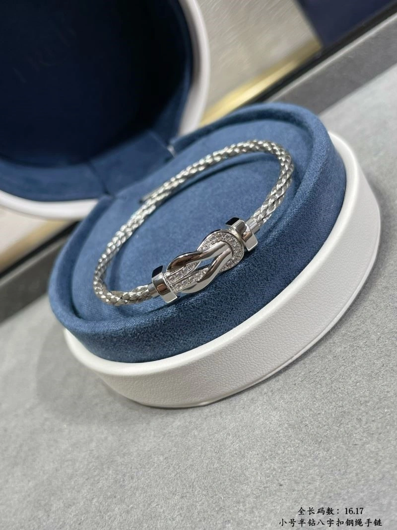 Snug Fred Bracelets 210810