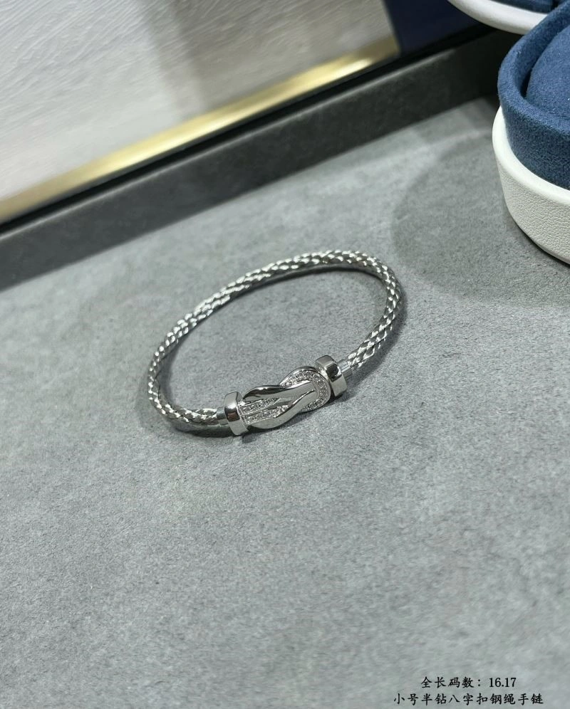 Snug Fred Bracelets 210810