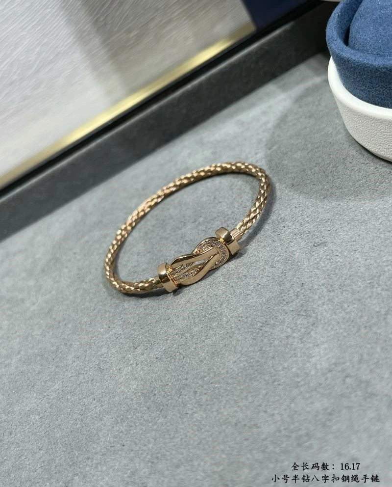 Snug Fred Bracelets 210810