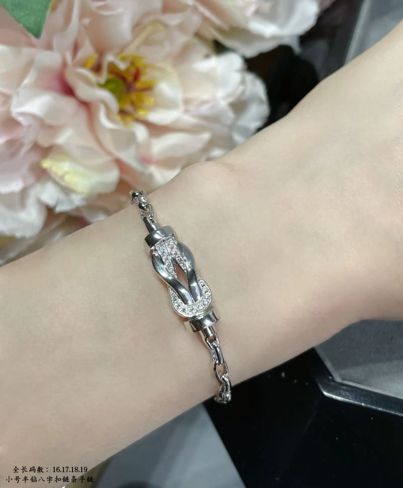 Lightweight Fred Bracelets 210796