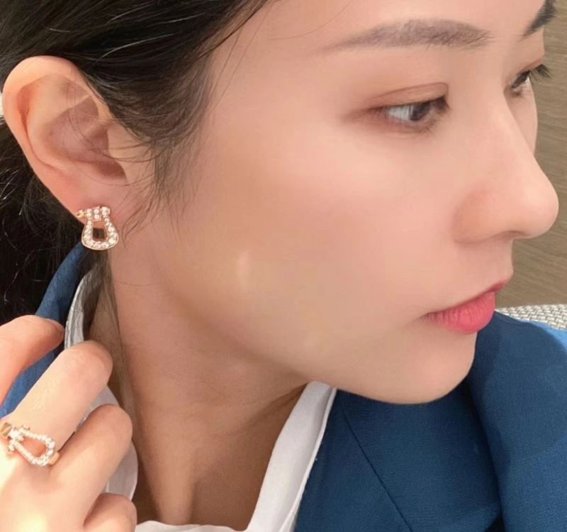 Fred Earrings ZipUp 214275