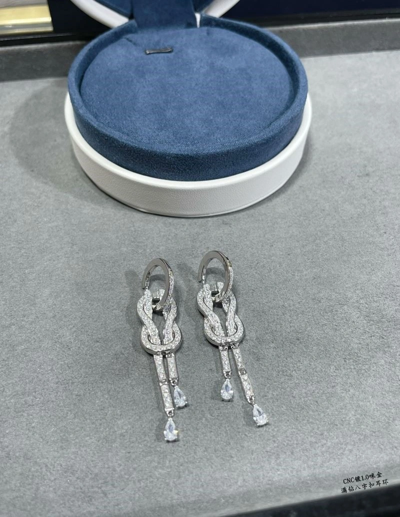 Breathable Fred Earrings 210782