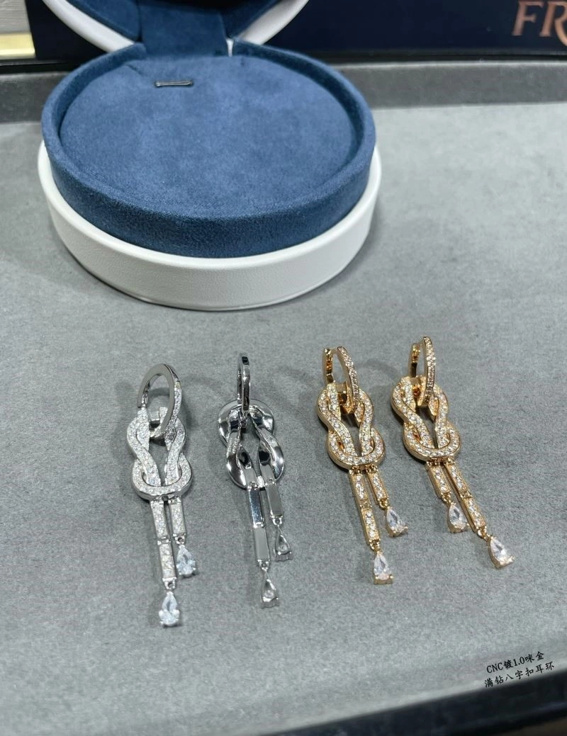 Breathable Fred Earrings 210782