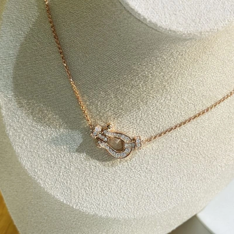Comfortable Fred Necklaces 214272