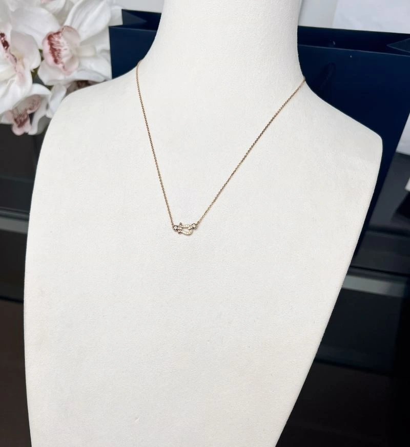 Compact Fred Necklaces 212191