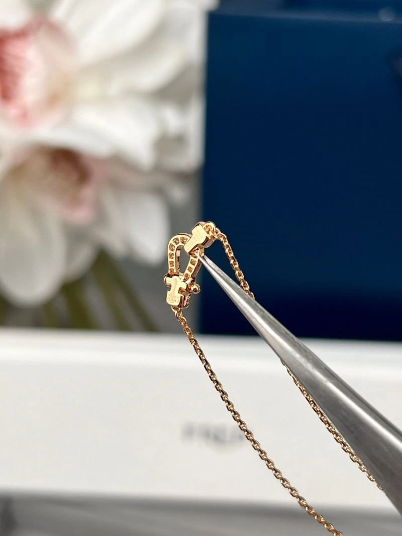 Breathable Fred Necklaces 210814