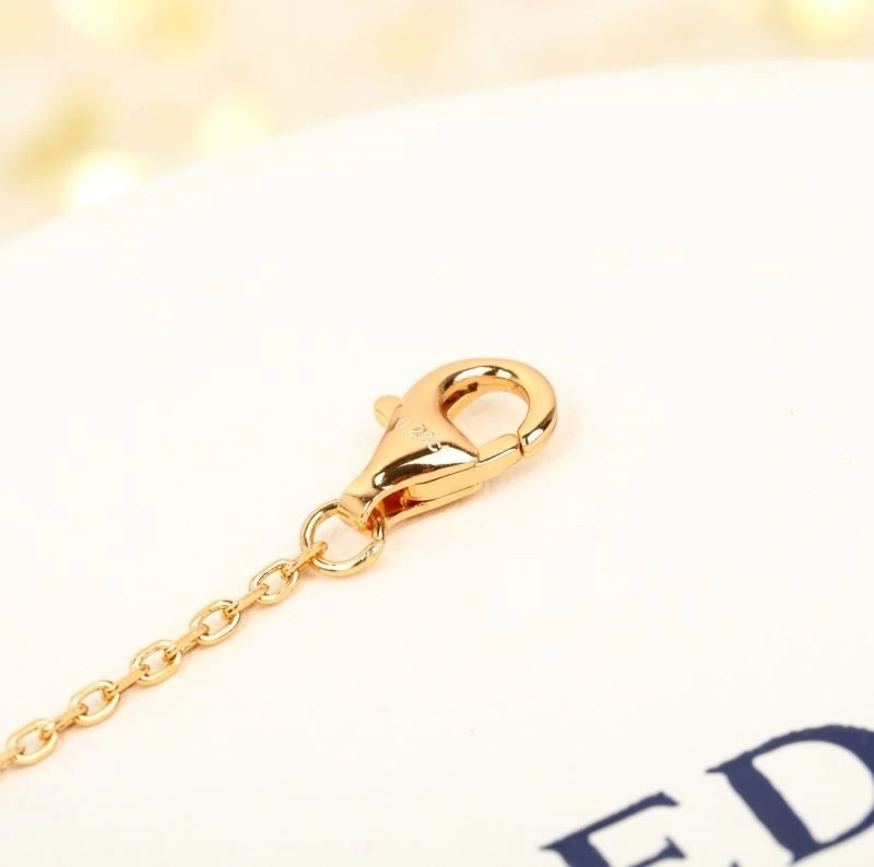 MoistureWicking Fred Necklaces 210773