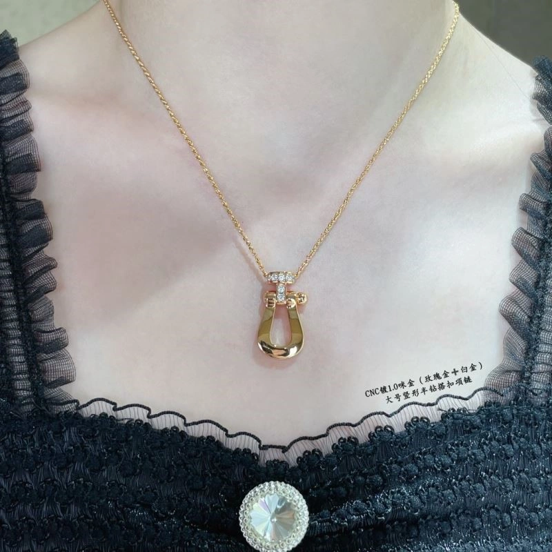 Practical Fred Necklaces 210776