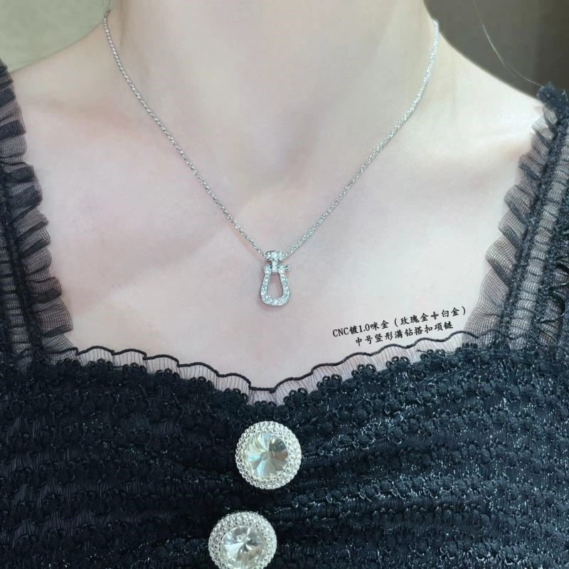 Cozy Fred Necklaces 210774